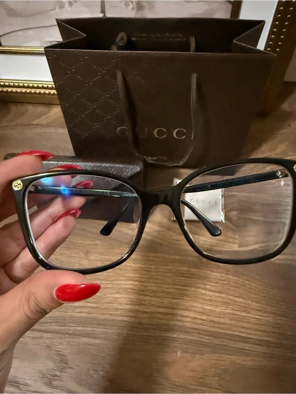 Gucci classic black